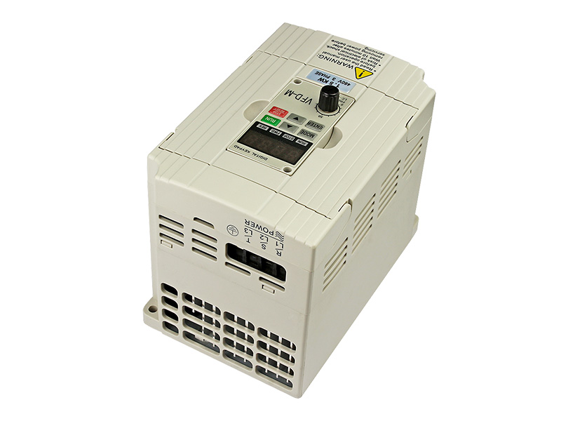 8000S通用變頻器，變頻調(diào)速器，變頻器廠家，電機(jī)變頻器，三相變頻器